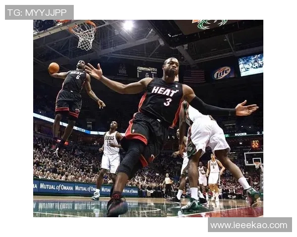 韦德与詹姆斯巅峰对决再现篮球传奇激情碰撞与荣耀追逐